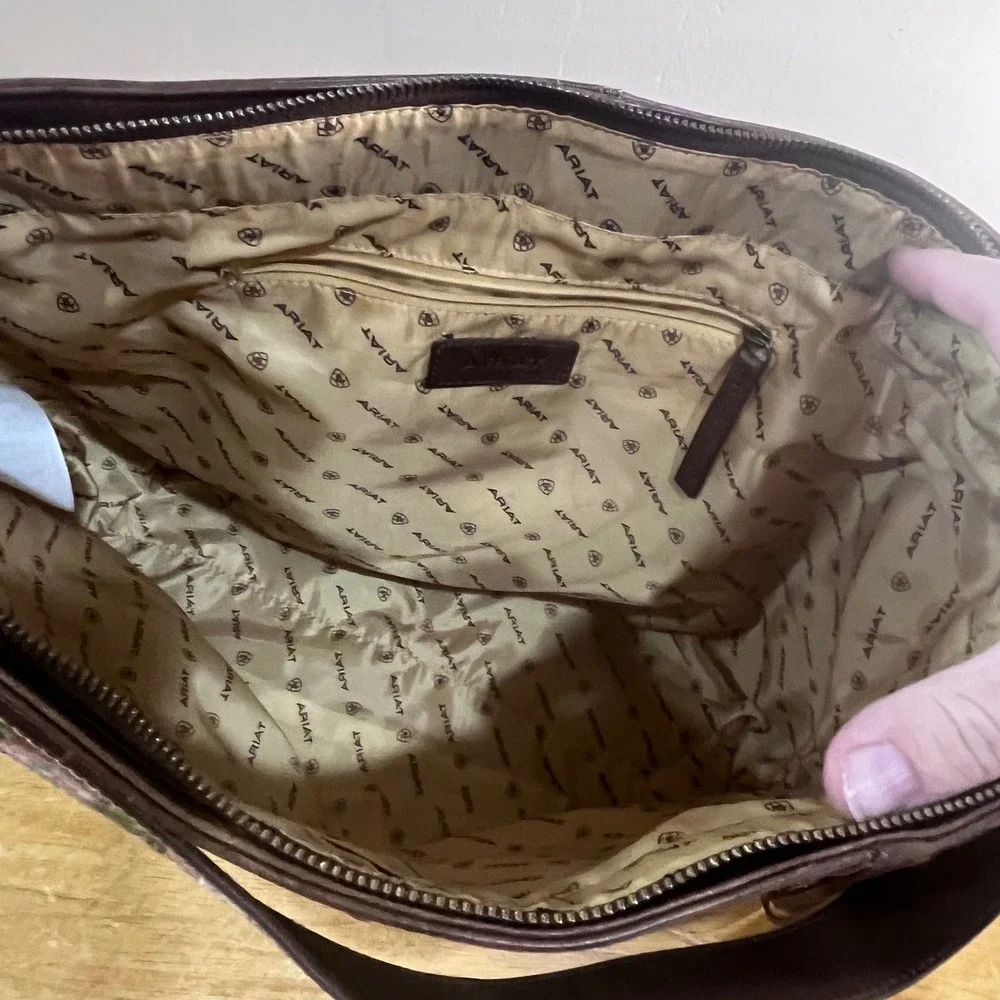 Ariat Brown Leather Addison Concealed Carry Tote Floral Embroidered Strap